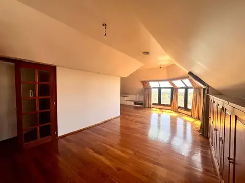 Departamento 7 ambientes con 5 baños