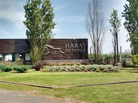 Terreno en venta en Haras de Funes Lote de 1704m2