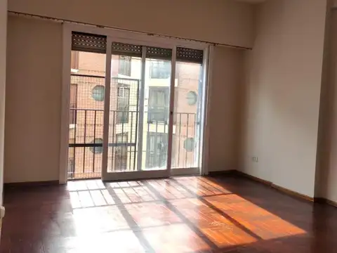 DEPARTAMENTO 3 AMBIENTES CON COCHERA