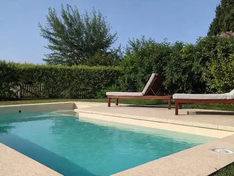Casa en Venta en City Bell [Cod: 707]