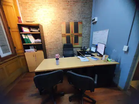 Oficina en Venta 135 años