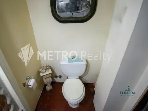 Casa 10 ambientes con 5 baños