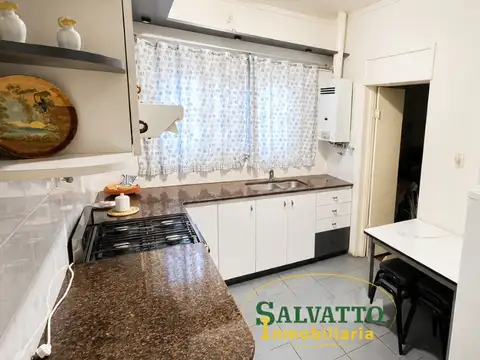 Chalet apto crédito con gran lote en la mejor zona de Alfar