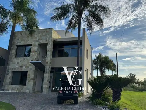Casa en Country Nautico de Escobar
