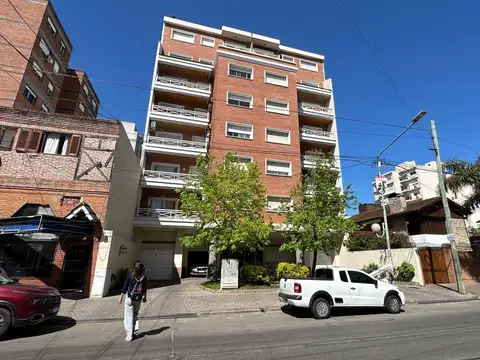 Departamento 3 ambientes en venta en Castelar Norte Centro