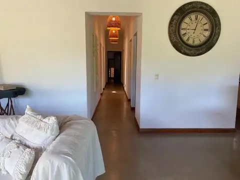 Casa en Venta con 4 cocheras