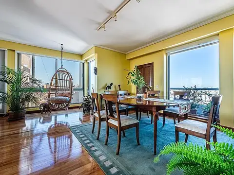 Torre Riobamba. Duplex alto. Vista. Dos cocheras. Recoleta