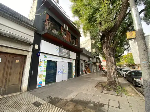 ALQUILER - LOCAL SOBRE AVENIDA SIN EXPENSAS - Villa Ortuzar