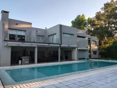 Casa de lujo en La Pradera