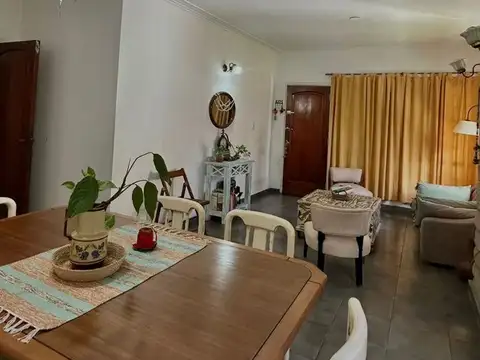 Casa en Venta en Castelar, USD 165.000