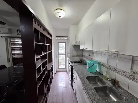 Cafferata 1200, Piso 4