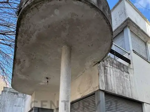 Casa a reciclar en venta sobre lote de 600 m2 – La Plata