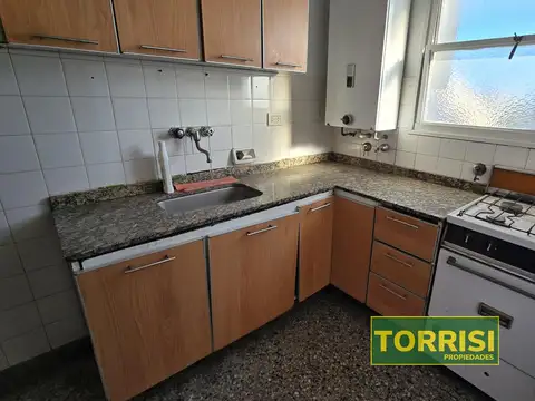 VENTA - DTO 80m2 4 AMB C/COCHERA - BACACAY 1800 - FLORES