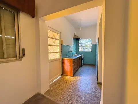 Depto Tipo Casa en Alquiler en Villa Ballester, $ 450.000