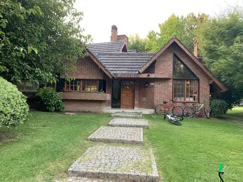 VENTA CASA 5 AMB EN COUNTRY MI REFUGIO CON PILETA