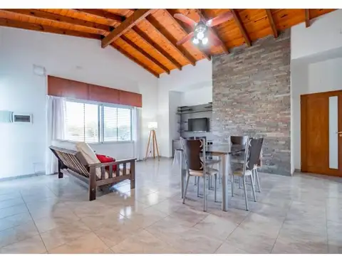 ARROYO SECO - IMPECABLE   Rioja N° 1033 Bis   $ 1.050.000.-
