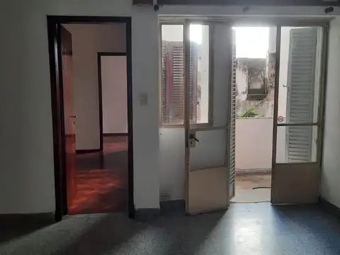 Italia 1000, Piso 1