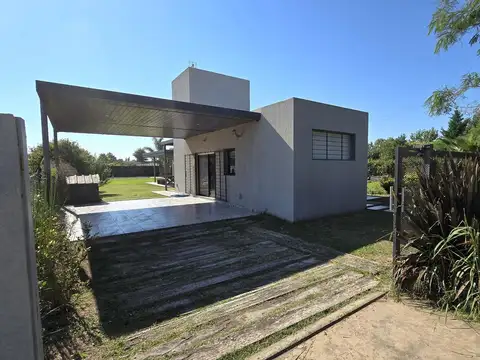 Rio Cuarto al 2700. Barrio Las Tardes, Roldán.