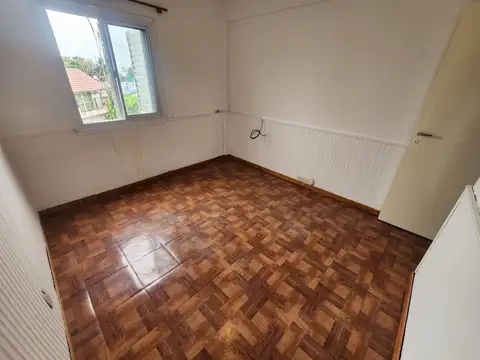 Departamento en Venta en Bernal Oeste, USD 40.000