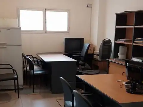 Oficina totalmente equipada. Paraguay 1618.