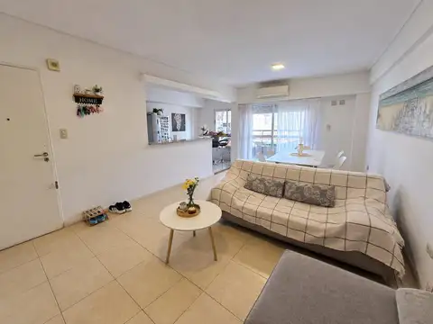 Impecable 3 ambientes 73m2 doble balcón Lanús Centro