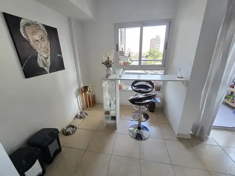Impecable 3 ambientes 73m2 doble balcón Lanús Centro