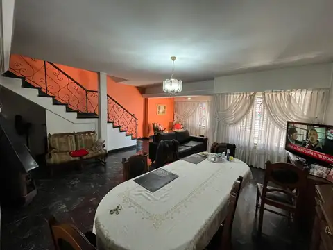 Gran casa 5 amb. en dos plantas VENTA