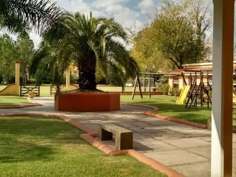 LOTE CENTRAL EN VENTA EN LA PEREGRINA