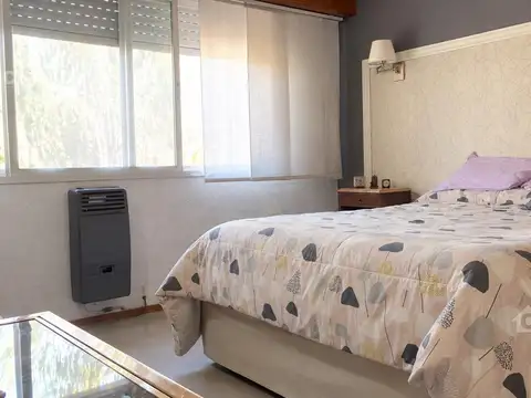 Casa en Alquiler con 1 cochera
