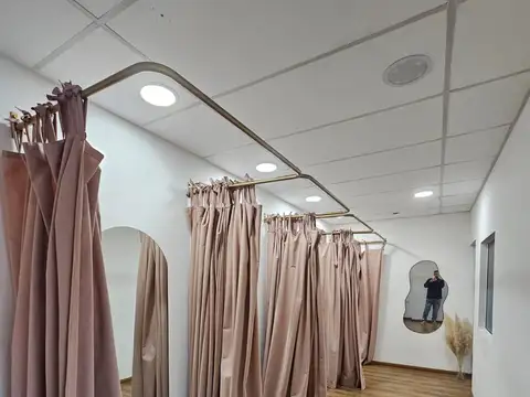 Piso completo de 100 mts - Uso comercial