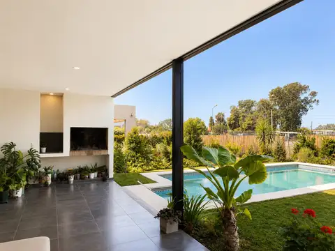 Casa en Alquiler 1 año