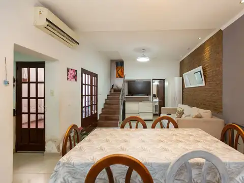 VENTA PH 4 AMB. PATIO PARQUE AVELLANEDA