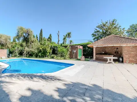 VENTA QUINTA SOBRE LOTE DE 16.000 M2 PILAR