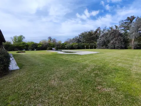 Casa en Venta en Lujan, USD 230.000