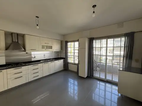 Departamento 4 ambientes con 2 baños