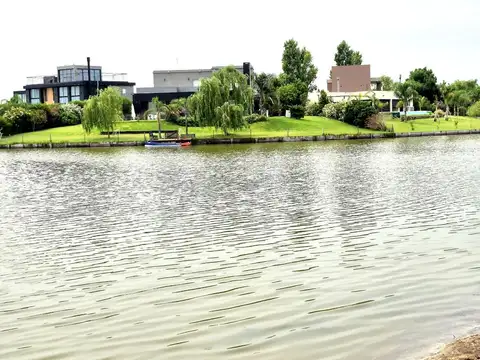 Venta Lote a La Laguna Barrio San Sebastián Area 6