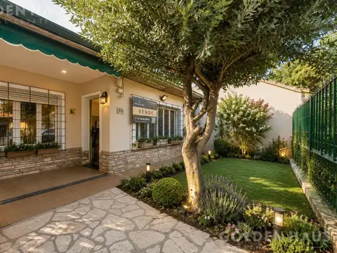 Casa Quilmes Residencial con Jardin y Quincho a Remodelar