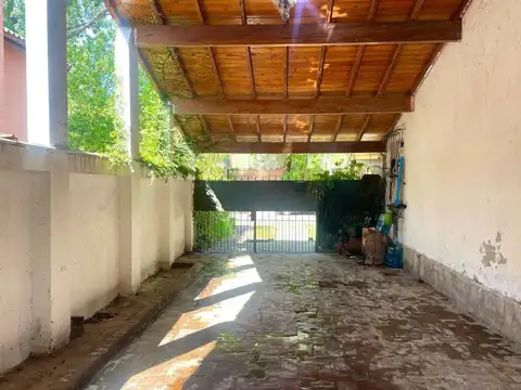 Casa 5 ambientes con 3 baños