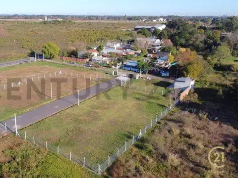 LOTE EN VENTA - 7 Y 622