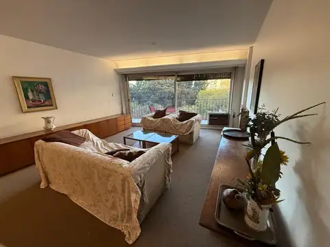 Departamento 4 ambientes   dependencia y balcón frente al Jardin Botanico