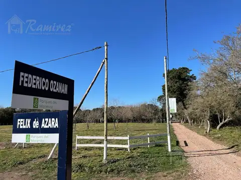 Enrique Larreta al 8300