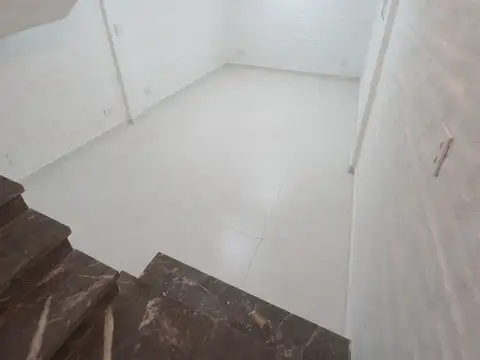 Oficina en Alquiler 25 años