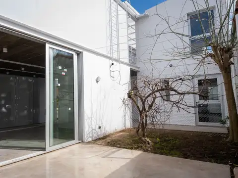 Local Comercial a Estrenar en Venta en City Bell