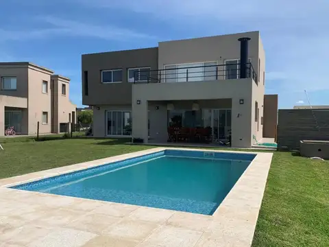 Casa en Venta en Countries y Barrios Cerrados en Escobar, Partido de Escobar