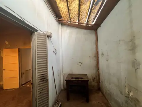 VENTA CASA A REFACCIONAR - LOTE PROPIO 109m2
