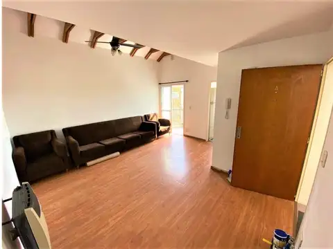 Juan J Castelli 6400