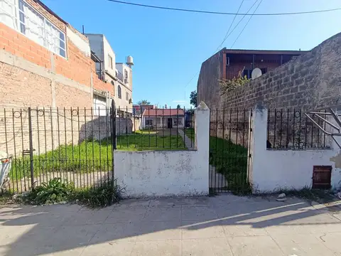 CASA 3 AMB EN VENTA EN LOMAS A METROS CAMINO NEGRO