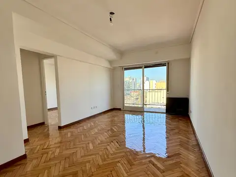 Hermoso departamento de 3 ambientes al frente con balcon corrido