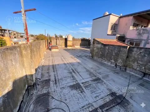 Casa en Venta en Isidro Casanova, USD 72.500