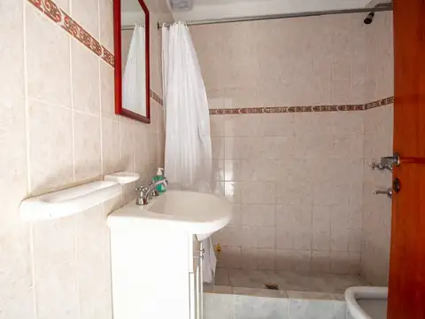 Casa 3 ambientes con 2 baños